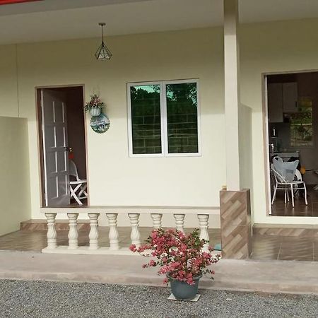 Margereth Cottage Kuala Penyu Exteriér fotografie